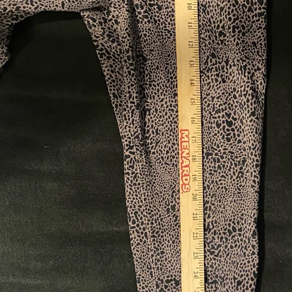 Spanx size medium animal print‎ jeggings - Picture 10 of 11